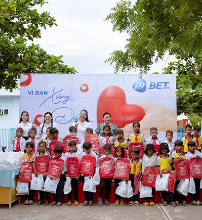 Hình ảnh biểu tượng cho sự đa dạng trò chơi tại AE888, bao gồm thể thao, casino, slot, bắn cá và đá gà.